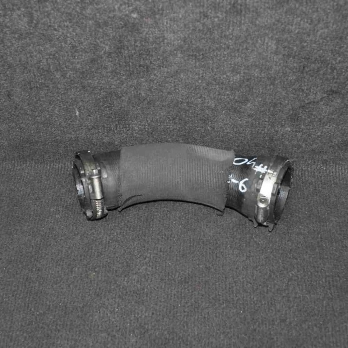 Furtun intercooler dreapta AUDI A6 4F2, C6 2005 OEM: 4F0145709G