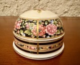 PRESPAPIER DIN PORTELAN ENGLEZESC- WEDGWOOD- CLIO D8,5CM