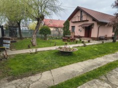 Casa de vanzare cu curte in apropiere de Ploiesti