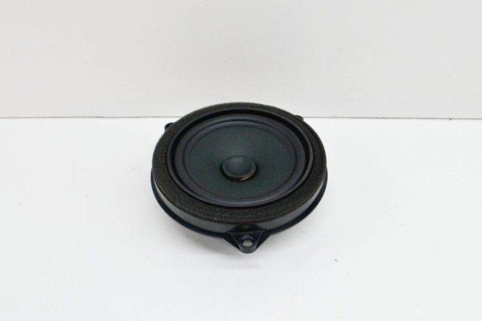 Difuzor ușă st&acirc;nga spate BMW X3 G01, F97 2017 OEM: 6809626 14618954