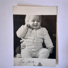 Fotografie dimensiune 6/9 cm cu bebeluș din Italia în 1941