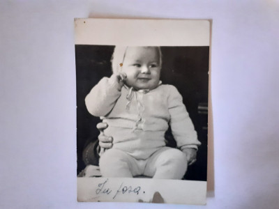 Fotografie dimensiune 6/9 cm cu bebeluș din Italia &amp;icirc;n 1941 foto