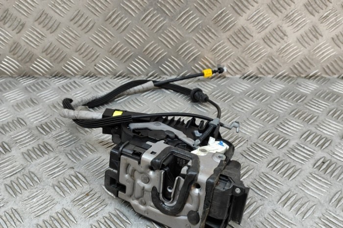 &Icirc;ncuietoare ușă dreapta față MERCEDES-BENZ GLE W167 2022 OEM: A2220063999 27293747