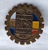 Prima expozitie R.C.S la Bucuresti in anul 1957 Romania &amp; Cehoslovacia insigna