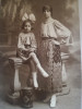 Foto 1923 C&acirc;mpina, atelier Olteanu, Foto-Ideal, mamă &amp; fiică &icirc;n costume populare