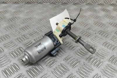 Motor de control scaun st&amp;acirc;nga față LEXUS IS II GSE2_, ALE2_, USE2_ 2005 OEM: 85820-33020 29073091 foto
