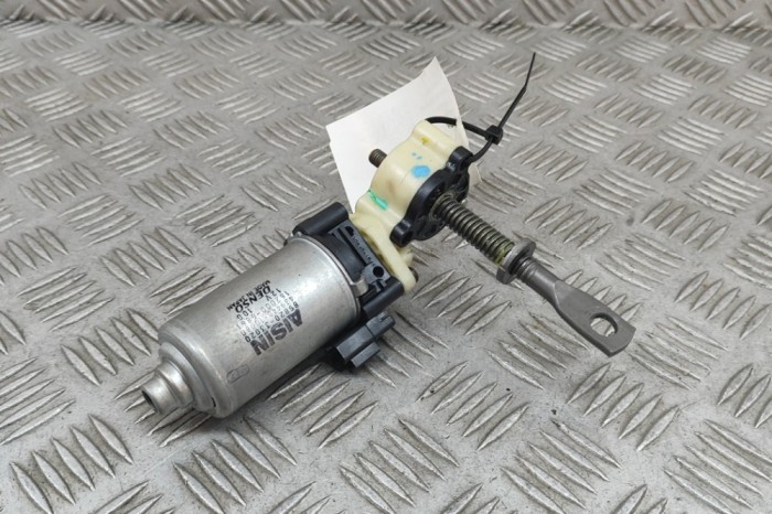 Motor de control scaun st&acirc;nga față LEXUS IS II GSE2_, ALE2_, USE2_ 2005 OEM: 85820-33020 29073091