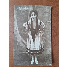 Fotografie tip carte postala, Annie Aurian in piesa Soldatul Mariei, inceput de secol XX