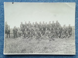 401 - Fotografie veche cu grup de soldati 11,5 x 8,5 cm / armata