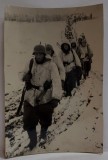 UNITATI ALE POLITIEI LITUANIENE DUPA O ACTIUNE DE SOC CONTRA POZITIILOR SOVIETICE , FOTOGRAFIE DE PRESA GERMANA , AL DOILEA RAZBOI MONDIAL