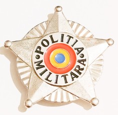 INSIGNA POLITIA MILITARA ARMATA MApN ( CITITI DESCRIEREA -ENUNTUL )