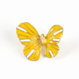 Brosa martisor fluture cu aripi galbene