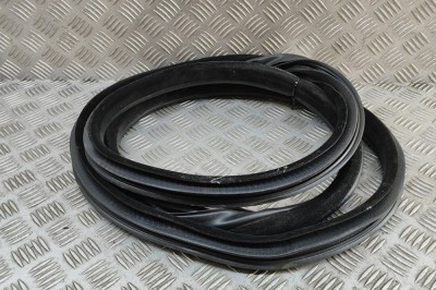 Garnitura ușă dreapta față JAGUAR F-PACE X761 2022 OEM: HK83-20708-A | 31650582 foto