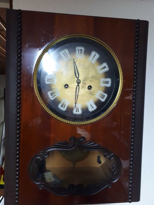 Pendula mecanica Iantar URSS ruseasca bate la jumatate si la fix ...