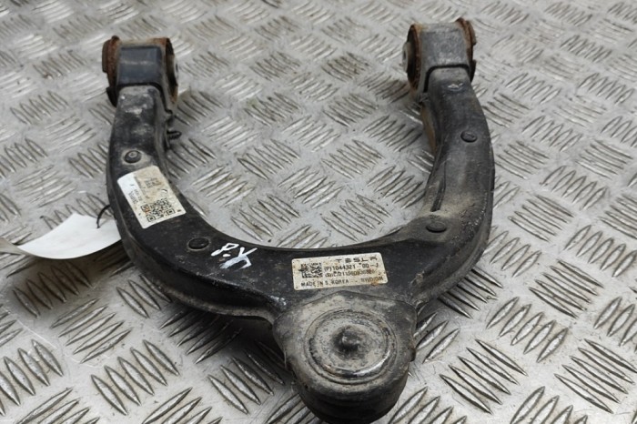 Braț superior st&acirc;nga față TESLA MODEL 3 2021 OEM: 1044321-00-J 26830541