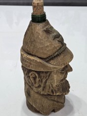 Sticla vintage imbracata in lemn