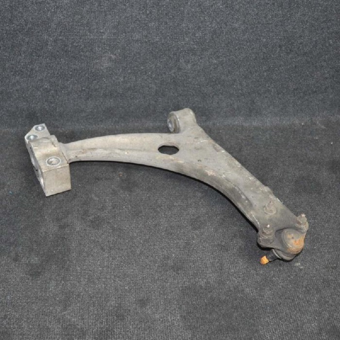 Braț inferior dreapta față VW PASSAT B6 3C2 2005 OEM: 3C0407153B 2215431