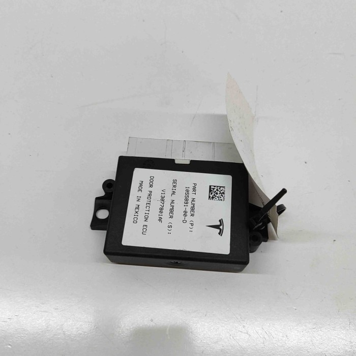 Modul de control ușă st&acirc;nga spate TESLA MODEL X 2020 OEM: 1055891-00-D 31691151