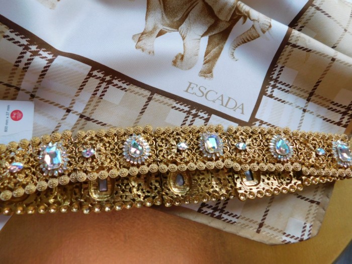 ESCADA, esarfa noua, originala, matase naturala PREMIUM ,curea noua cadou