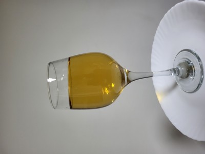 Vin alb si tuica naturale 100% foto
