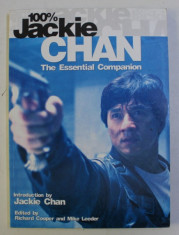 100% JACKIE CHAN - THE ESSENTIAL COMPANION by RICHARD COOPER , MIKE LEEDER , 2002 foto