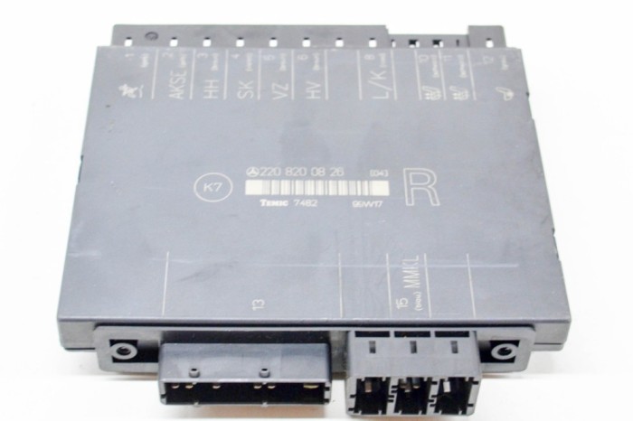 Unitate de control scaun dreapta față MERCEDES-BENZ S W220 1999 OEM: 2208200826 13795867