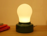 Cumpara ieftin Bulb Light | Kikkerland