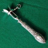 Cumpara ieftin SUPORT DIN ARGINT PENTRU FIXAREA OSULUI LA PULPA DE MIEL GATITA - FRANTA anii 1850