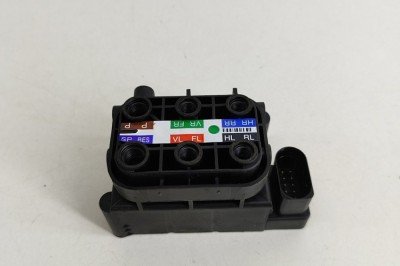 Unitate de control suspensie pneumatică AUDI A6 4G2, C7, 4GC 2015 OEM: 4H0616013A | 27479076 foto