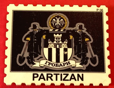 Magnet (frigider) fotbal - &amp;quot;Ultras GROBARI&amp;quot; PARTIZAN BELGRAD foto
