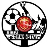 Ceas de perete decorativ realizat din disc de vinil, Model FC Hermannstadt, Fotbalist in Foarfeca si Mingi, Text Sibiu Hermannstadt, Negru, 30 cm