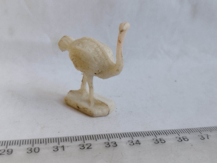 bnk jc Romania - figurine pasari - strut