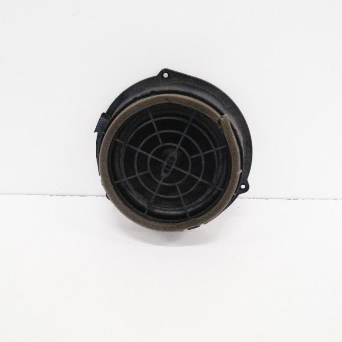 Difuzor ușă st&acirc;nga spate AUDI Q5 8R 2013 OEM: 8R0035411 3492489