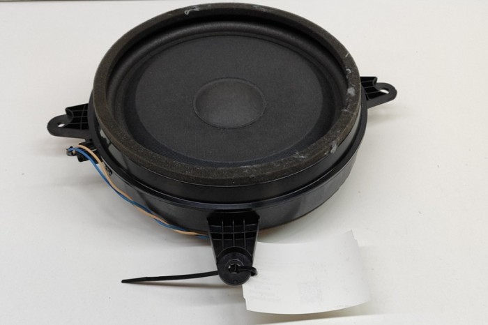 Subwoofer LEXUS ES _Z10_, _A10_, _H10_ 2021 OEM: 86150-33070 | 22758681