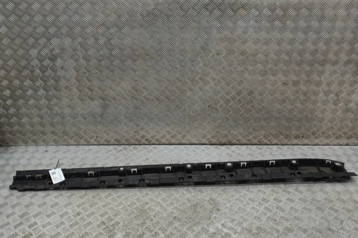 Suport prag lateral dreapta față BMW X5 F15, F85 2014 OEM: 8054036 31315622