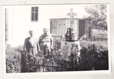 bnk foto Manastirea Varatec - mormantul Veronica Micle foto
