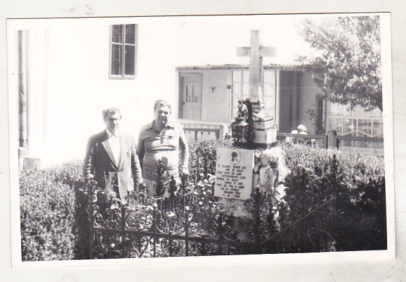 bnk foto Manastirea Varatec - mormantul Veronica Micle