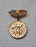 Insigna Laureat al Concursului al Formatiilor Artistice de Amatori de la Orase si Sate 1969