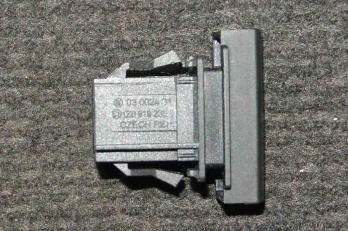 Comutator SKODA OCTAVIAII 1Z3 2004 OEM: 1Z0919235C 1804296