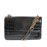 Geanta neagra crossbody cu ciucure