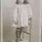 Fotografie tip CDV, fetica cu fundita, inceput de secol XX