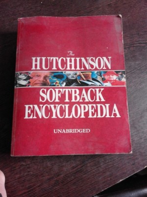 THE HUTCHINSON SOFTBACK ENCYCLOPEDIA (CARTE IN LIMBA ENGLEZA) foto