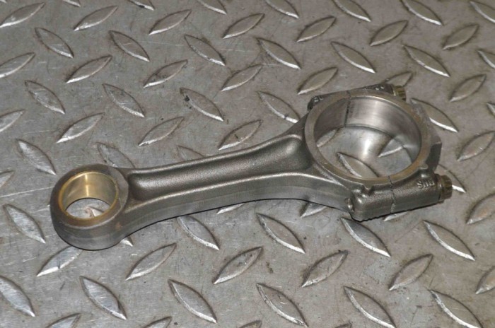 Biela VW PASSAT B6 3C2 2009 OEM: bhs038j