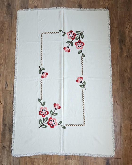 FATA DE MASA MARE VINTAGE DIN MATERIAL TEXTIL SINTETIC CU MODEL CUSUT MANUAL