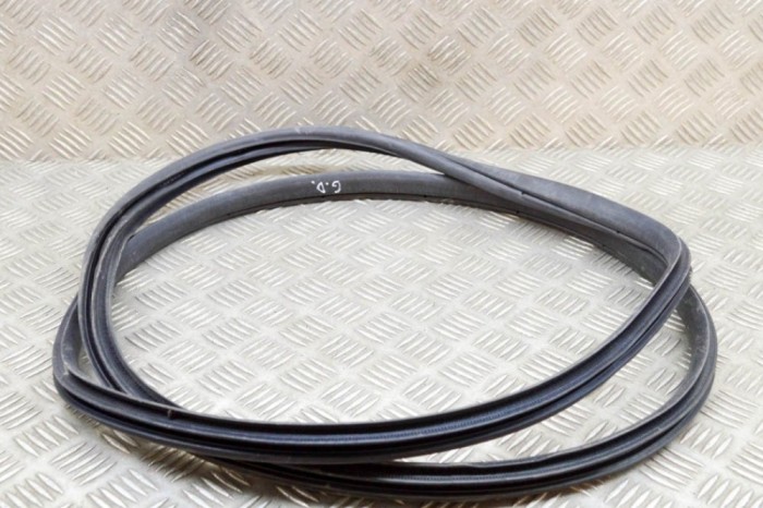 Garnitura ușă dreapta spate HONDA CIVIC X Hatchback FC_, FK 2017 OEM: 72815-TGG-A01 | 18044579