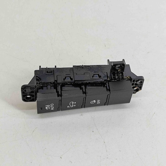 Panou de butoane SSANGYONG KORANDO C300 2022 OEM: 85801-39020