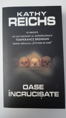 KATHY REICHS-OASE INCRUCISATE foto