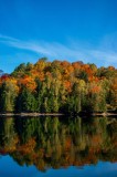 Tablou Canvas Reflexii de Toamnă pe Lacul Liniștit Natură, 26 x 39 cm, CMCLASS