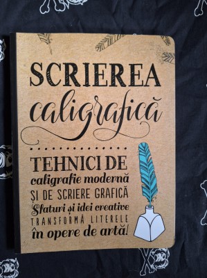 Scrierea caligrafica foto