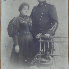 Foto pe carton gros ; Locotenent Colonel Gafencu cu sotia ; Bucuresti , 1896